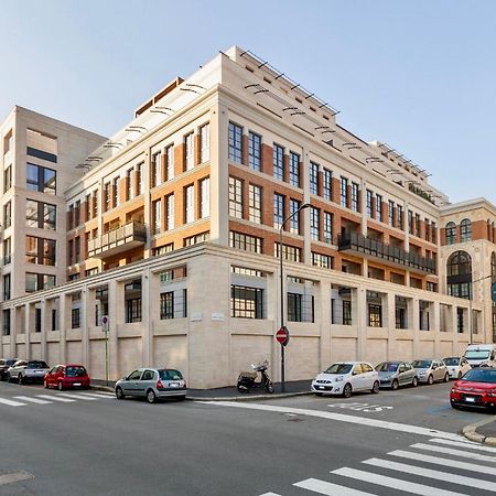 Urban Luxury - Bright And Central Apartment Милано Екстериор снимка