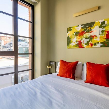 Urban Luxury - Bright And Central Apartment Милано Екстериор снимка
