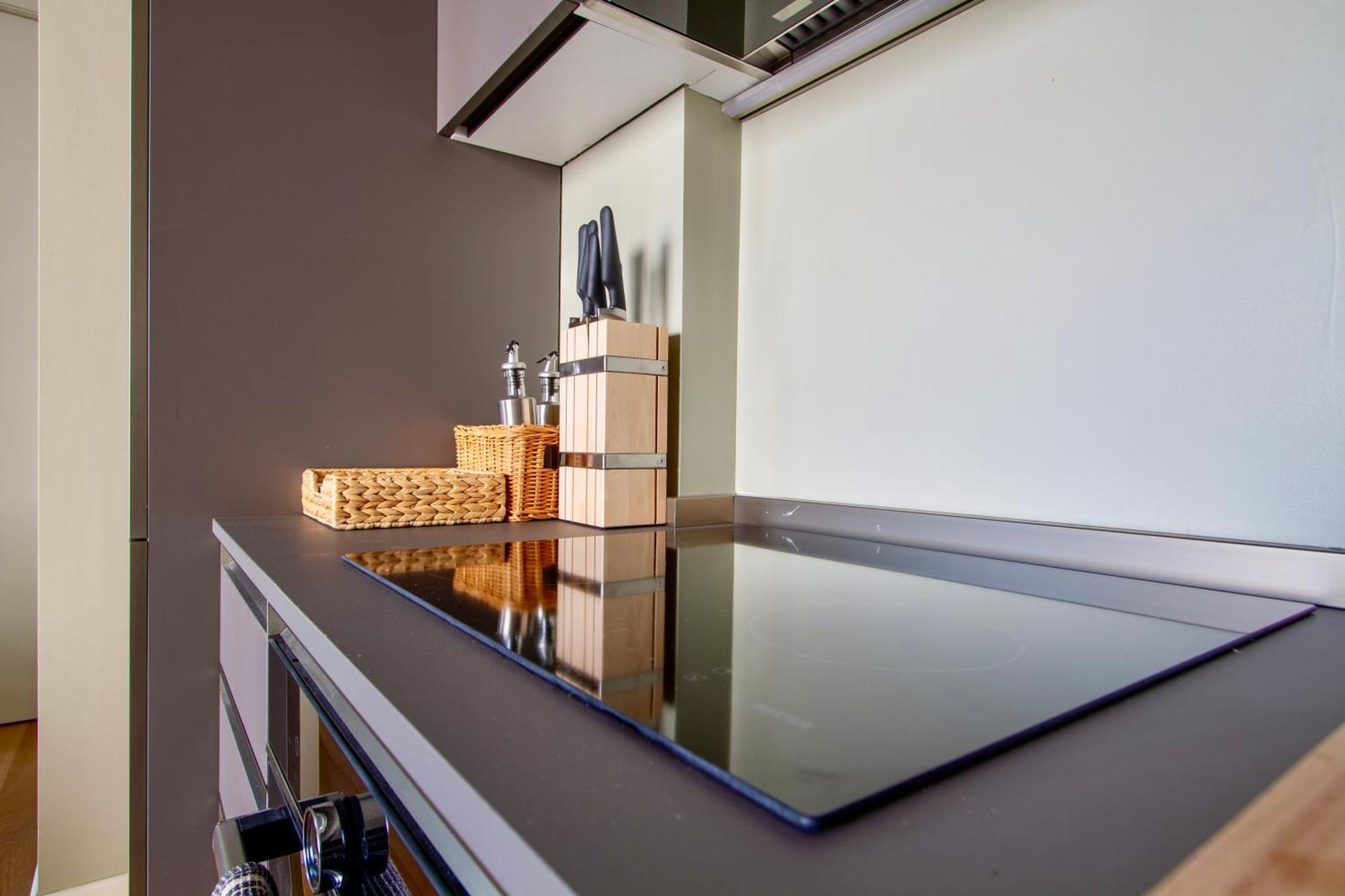 Urban Luxury - Bright And Central Apartment Милано Екстериор снимка