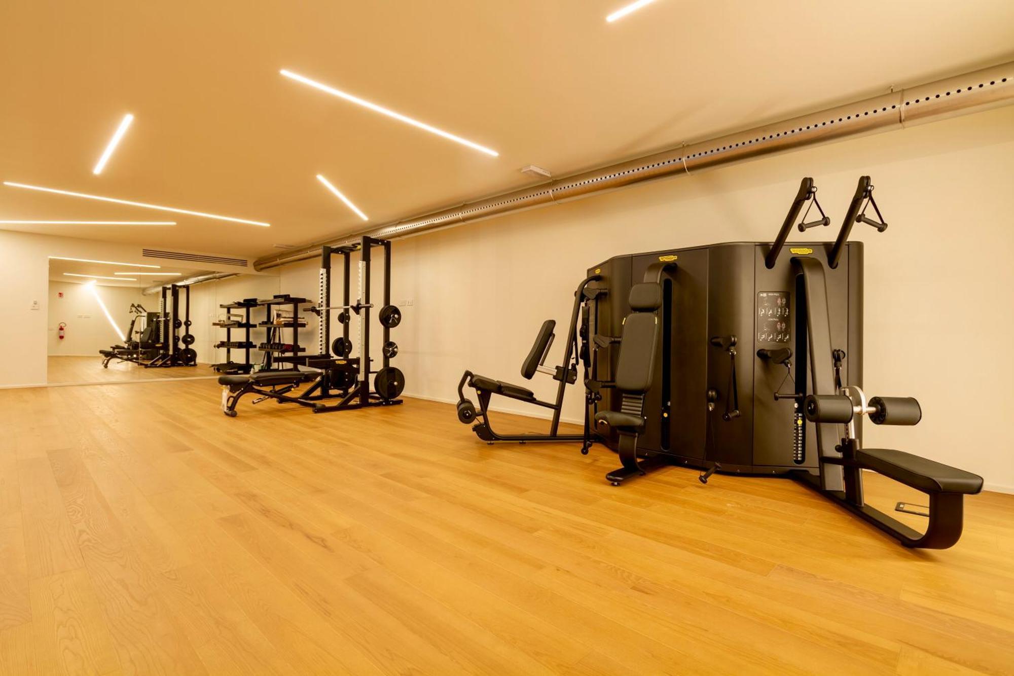 Urban Luxury - Bright And Central Apartment Милано Екстериор снимка
