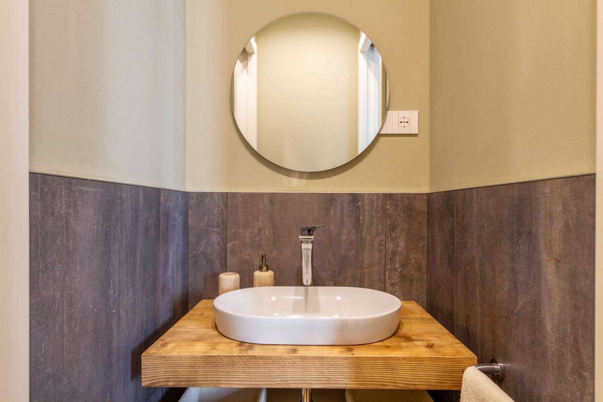 Urban Luxury - Bright And Central Apartment Милано Екстериор снимка